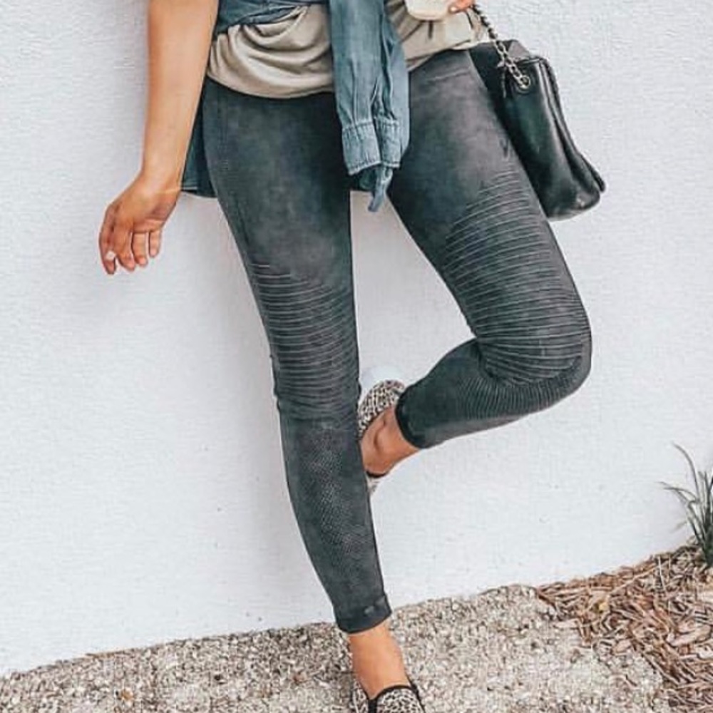 NWT vintage black moto leggings